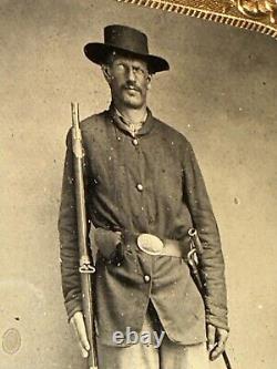 Mean Looking Civil War Soldier Armed Patriotic Photo Case 1/6 1860s Tintype