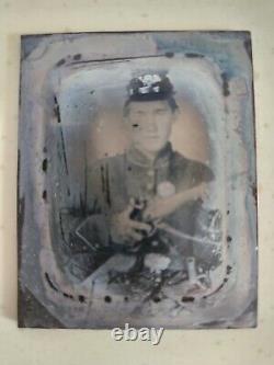 Original Civil War Union Soldier Armed 1/9 Plate Ambrotype Full Case Id'd