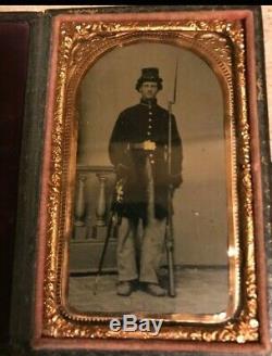 RARE 6th Plate CIVIL WAR Soldier Tintype in Case Holding Rifle & Sword Gold Add