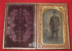 Rare CIVIL War Armed With Rifle Soldier Ambrotype Image In Leather Case