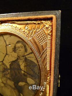RARE CIVIL WAR SOLDIER TIN TYPE PHOTOGRAPH CASE With FLAGS, SHIP & CANNON 1862