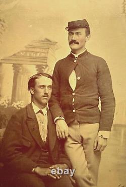 RARE! CIVIL WAR UNION SOLDIER with BROTHER 1/6th PLATE TINTYPE PHOTO c1864