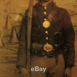 Rare Antique Civil War Soldier Tin Type with Medal in Uniform Non Payment Relist