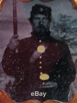 Stunning Civil War Soldier with Rifle framed tintype or ambrotype