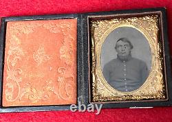 Tintype CIVIL War Soldier In Original Display Case