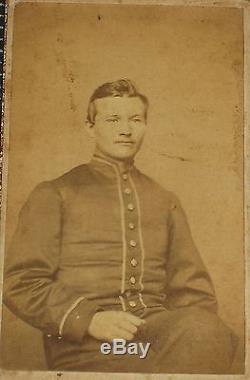 Unusual 2 CDVs Same Civil War Soldier With/Without Winter Clothing Fur Dickie IL