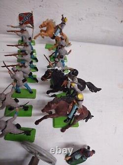 Vintage 1971 Britains Deetail Civil War Toy soldiers Infantry/Cavalry/Cannon