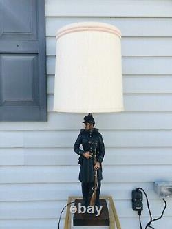 Vintage Large DUNNING IND. 1971 Civil War Revolution SOLDIER LAMP Original Shade