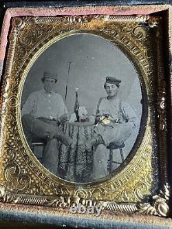 Young Poker Players / Civil War Soldiers Painted Gold Buttons + Gun 1/6 Tintype